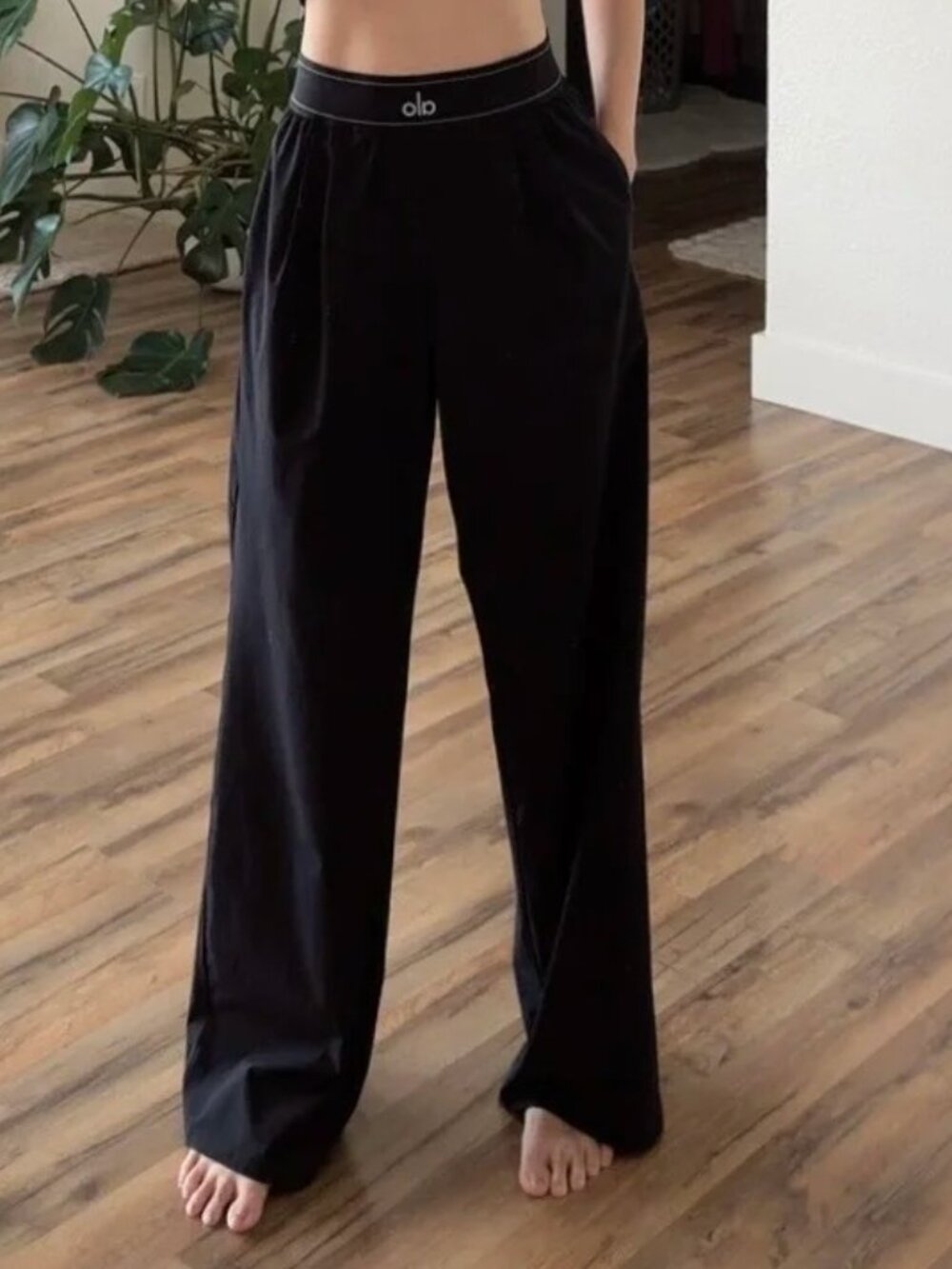 ALO Yoga Suit Up Pants Black ◼ Casual Office Travel Trousers Regular Length😊 - Picture 5 of 7